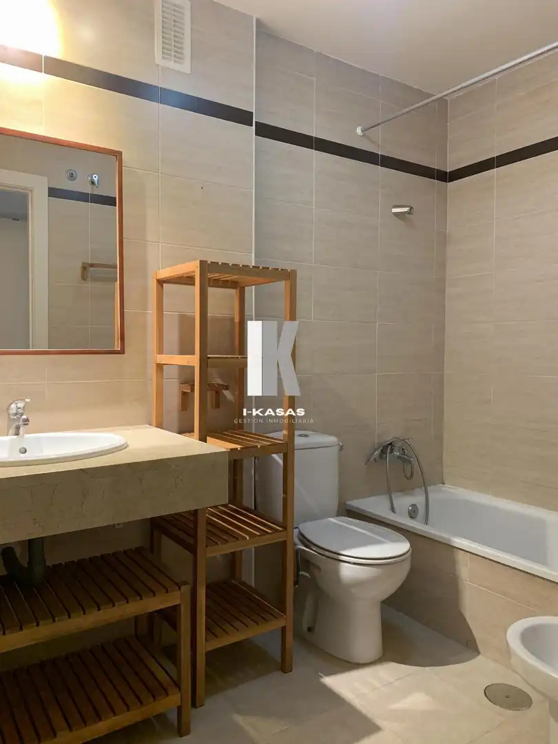 Bathroom of Flat for sale in El Puerto de Santa María  with Air Conditioner, Terrace and Storage room