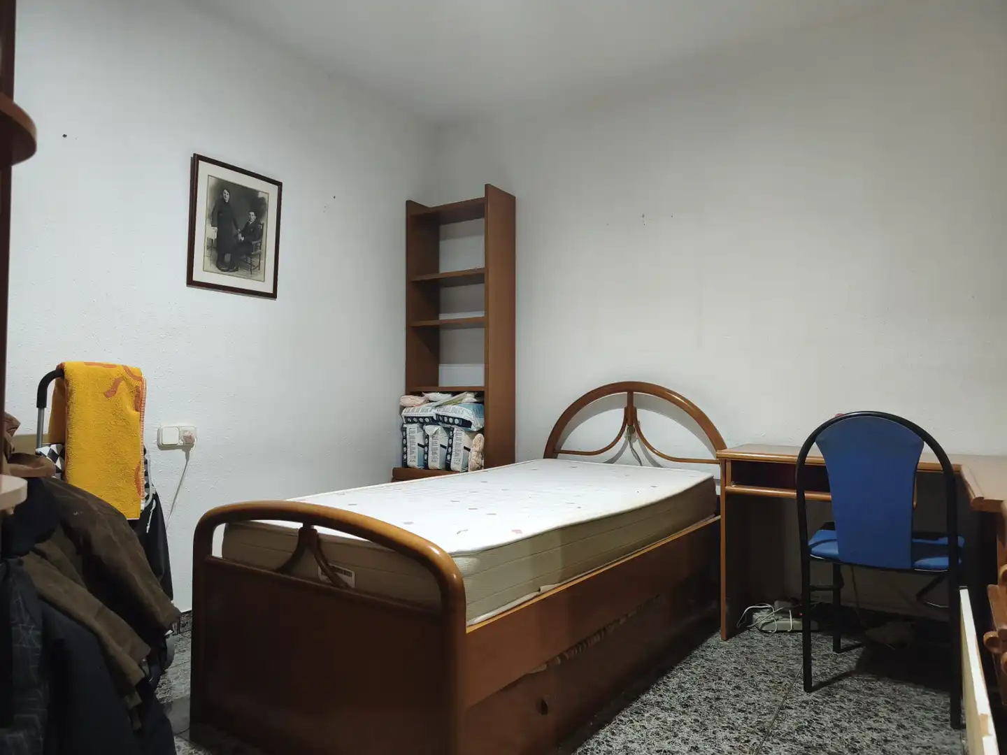 Habitación de Piso en venta en Terrassa con Calefacción, Horno y Balcón