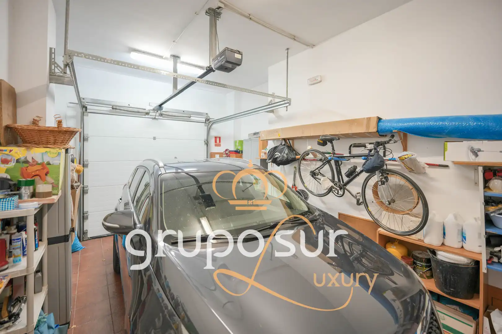 Parking de Casa o chalet en venta en Aldeamayor de San Martín con Calefacción, Jardín privado y Terraza