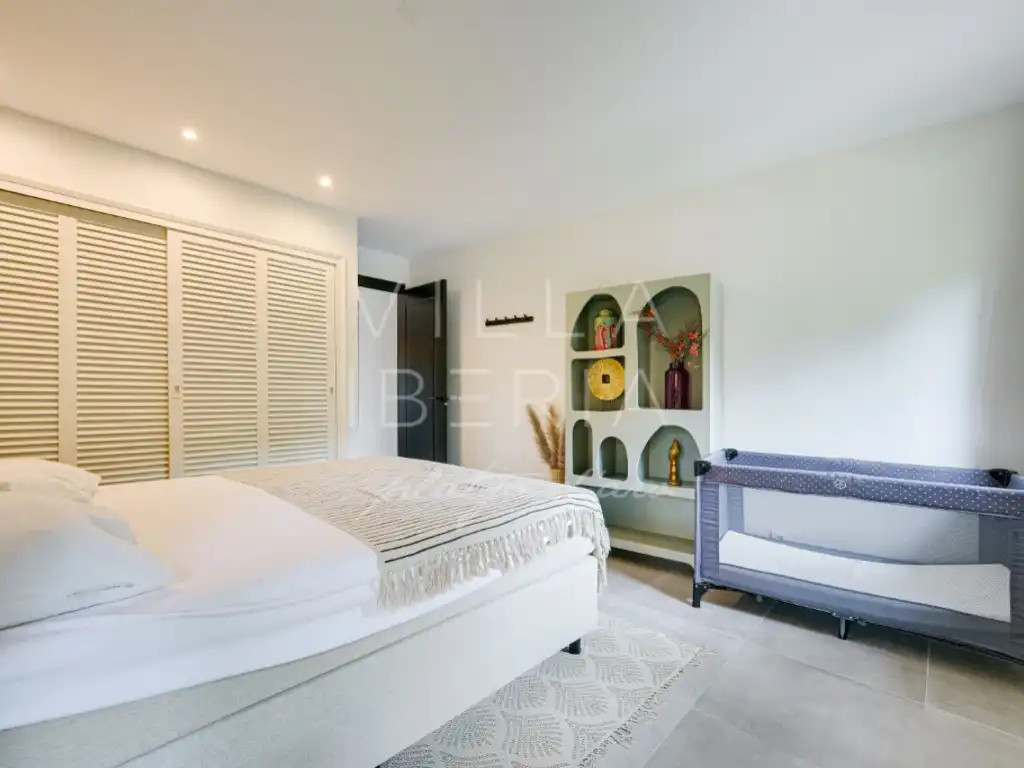 Schlafzimmer von Haus oder Chalet zum Verkauf in Santa Cristina d'Aro mit Klimaanlage, Heizung und Privatgarten