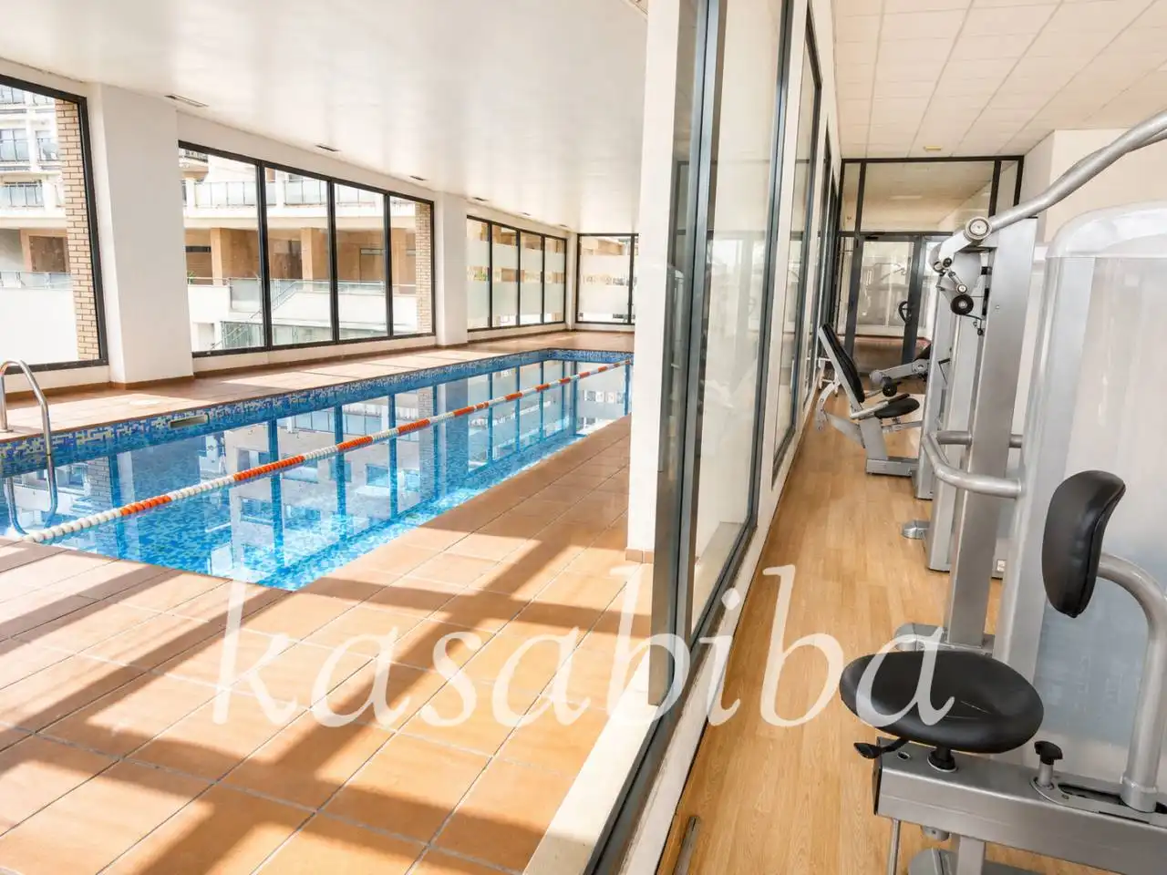 Schwimmbecken von Wohnung zum Verkauf in Paterna mit Klimaanlage, Heizung und Terrasse