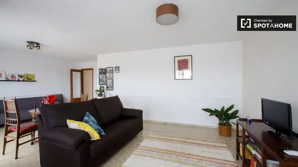Room in Nou Moles