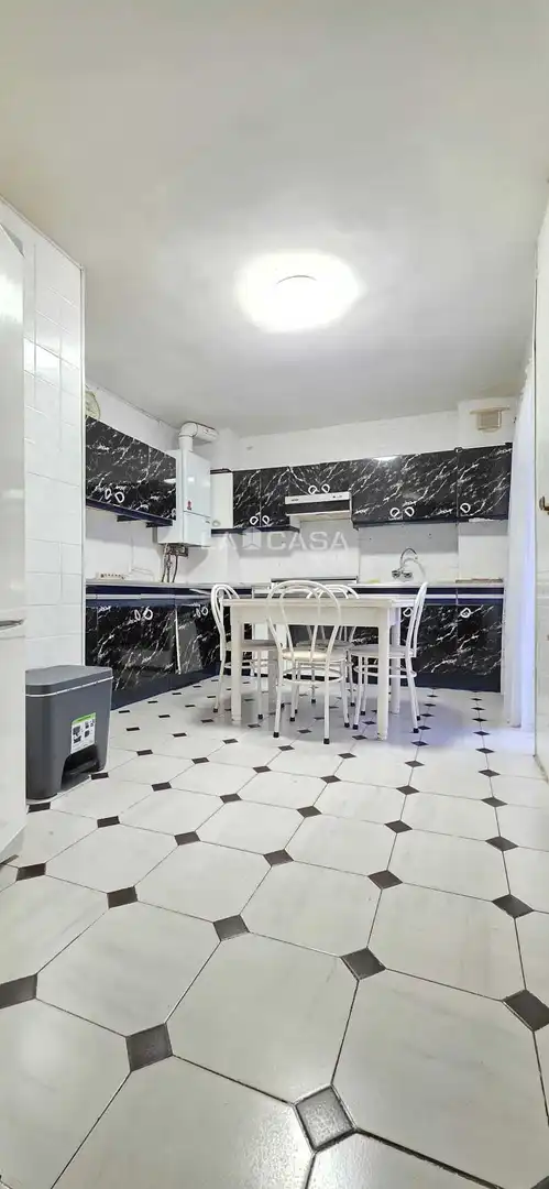 Cocina de Piso en venta en Valladolid con Calefacción y Balcón