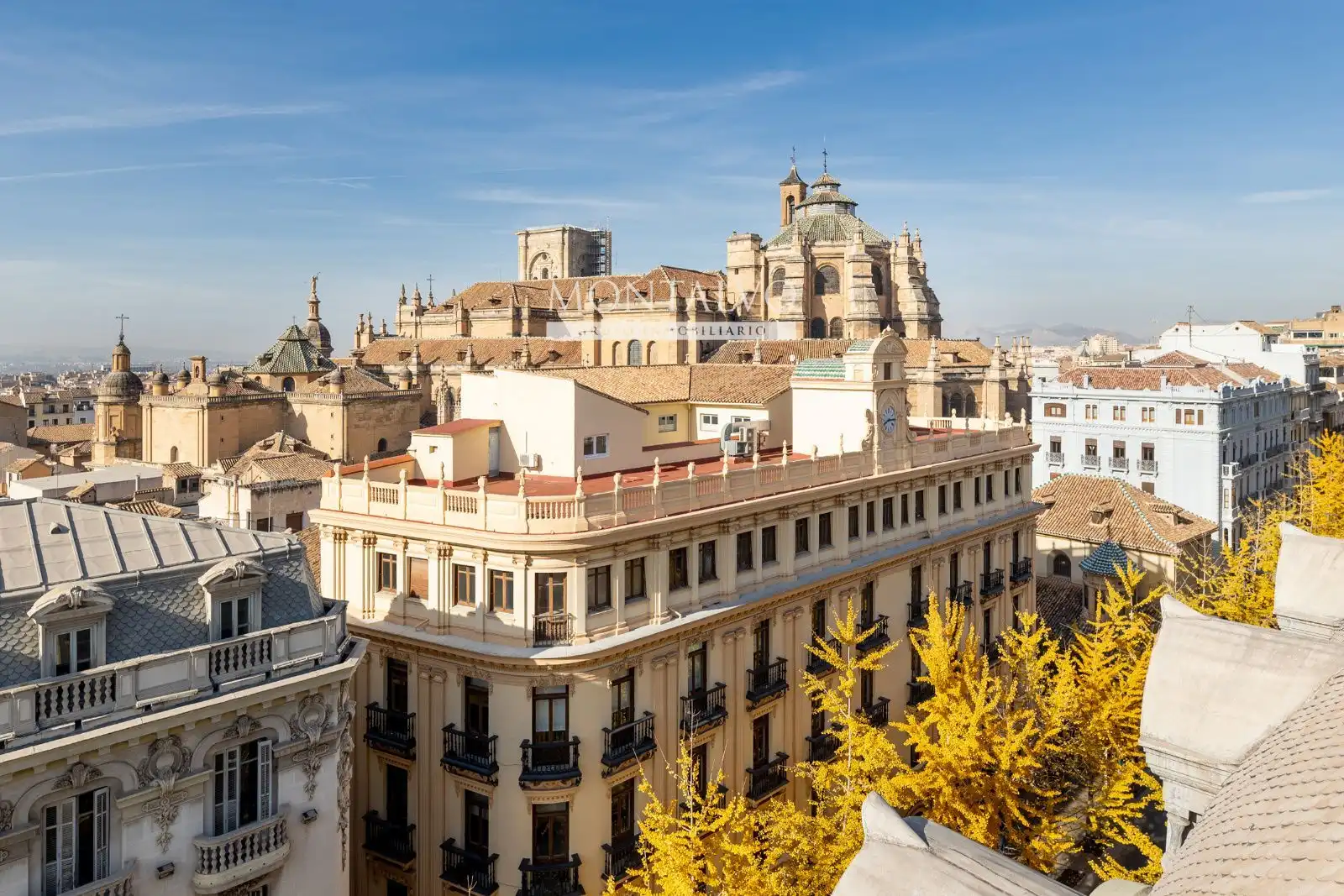 Vista exterior de Ático en venta en Granada con Aire acondicionado y Terraza