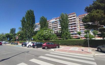 Vista exterior de Pis en venda en Torrejón de Ardoz amb Terrassa