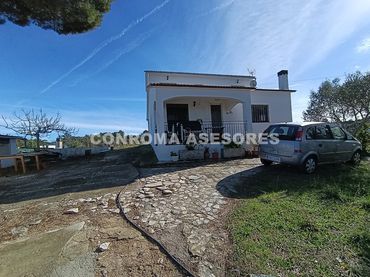 House with balcony for sale in Montbarbat