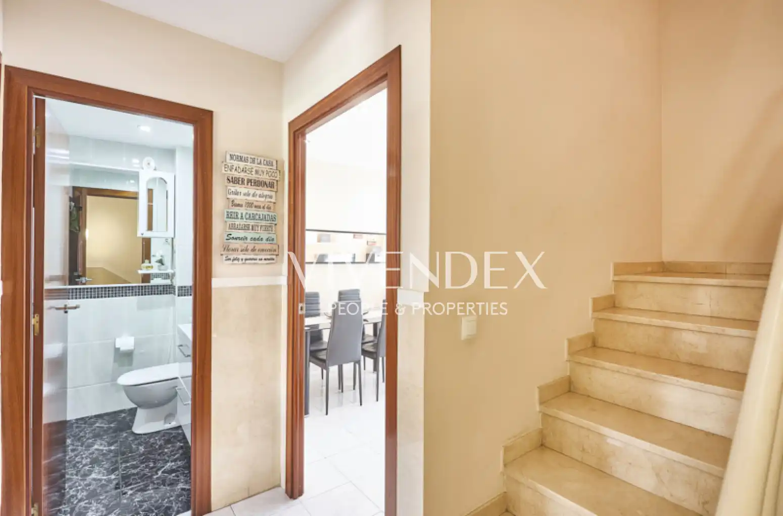 Casa adosada en venta en Viladecans con Calefacción, Jardín privado y Terraza