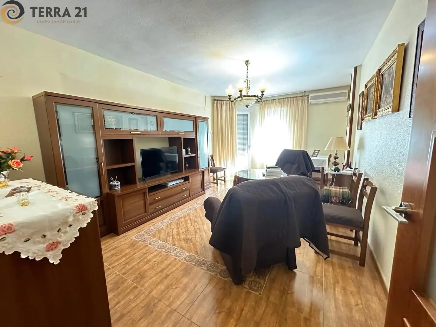 Sala d'estar de Pis en venda en  Jaén Capital amb Aire condicionat