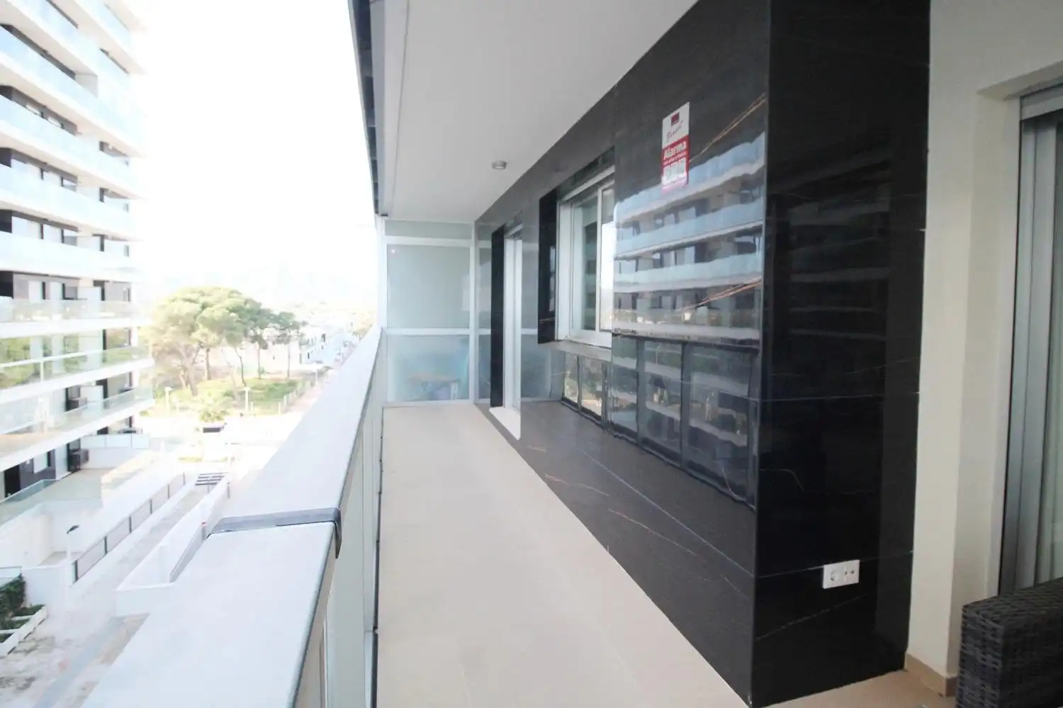 Terrasse von Wohnungen zum Verkauf in Oropesa del Mar / Orpesa mit Klimaanlage, Privatgarten und Terrasse