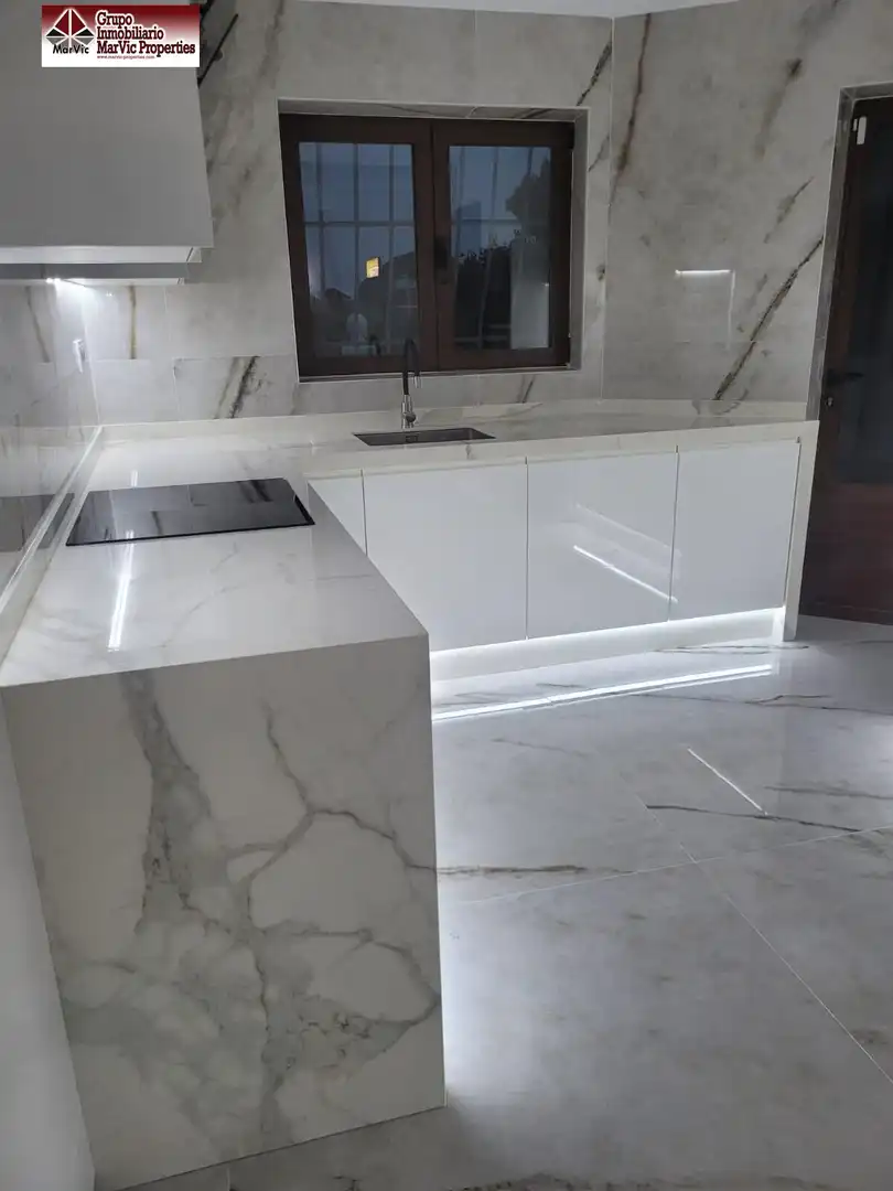 Chalet con piscina en venta en Coloma, imagen 58