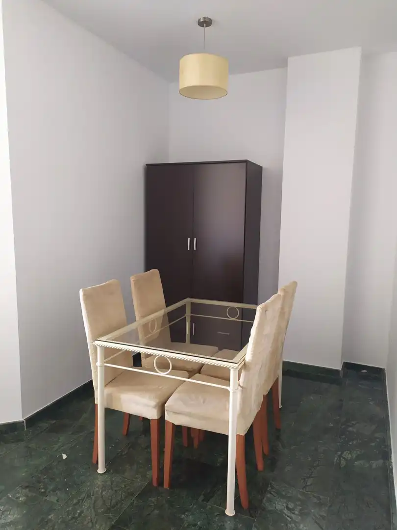 Apartament de lloguer a Pintora Maruja Mallo, Tablero Bajo - Arruzafilla