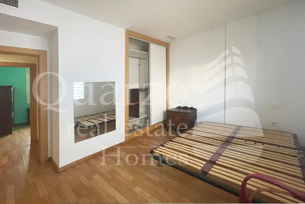 Bedroom of Flat for sale in Almagro