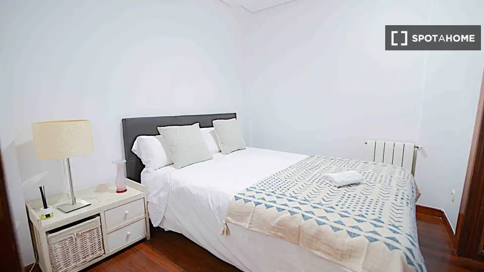 Habitación de Piso para compartir en Santander con Aire acondicionado, Calefacción y Amueblado