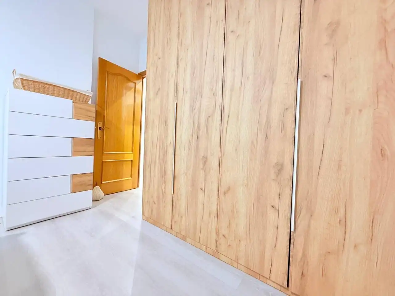 Wohnung zum Verkauf in Sabadell mit Klimaanlage, Heizung und Privatgarten