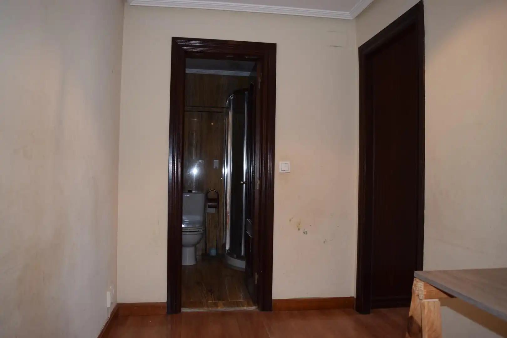 Dormitori de Pis en venda en Oviedo  amb Calefacció, Parquet i Traster