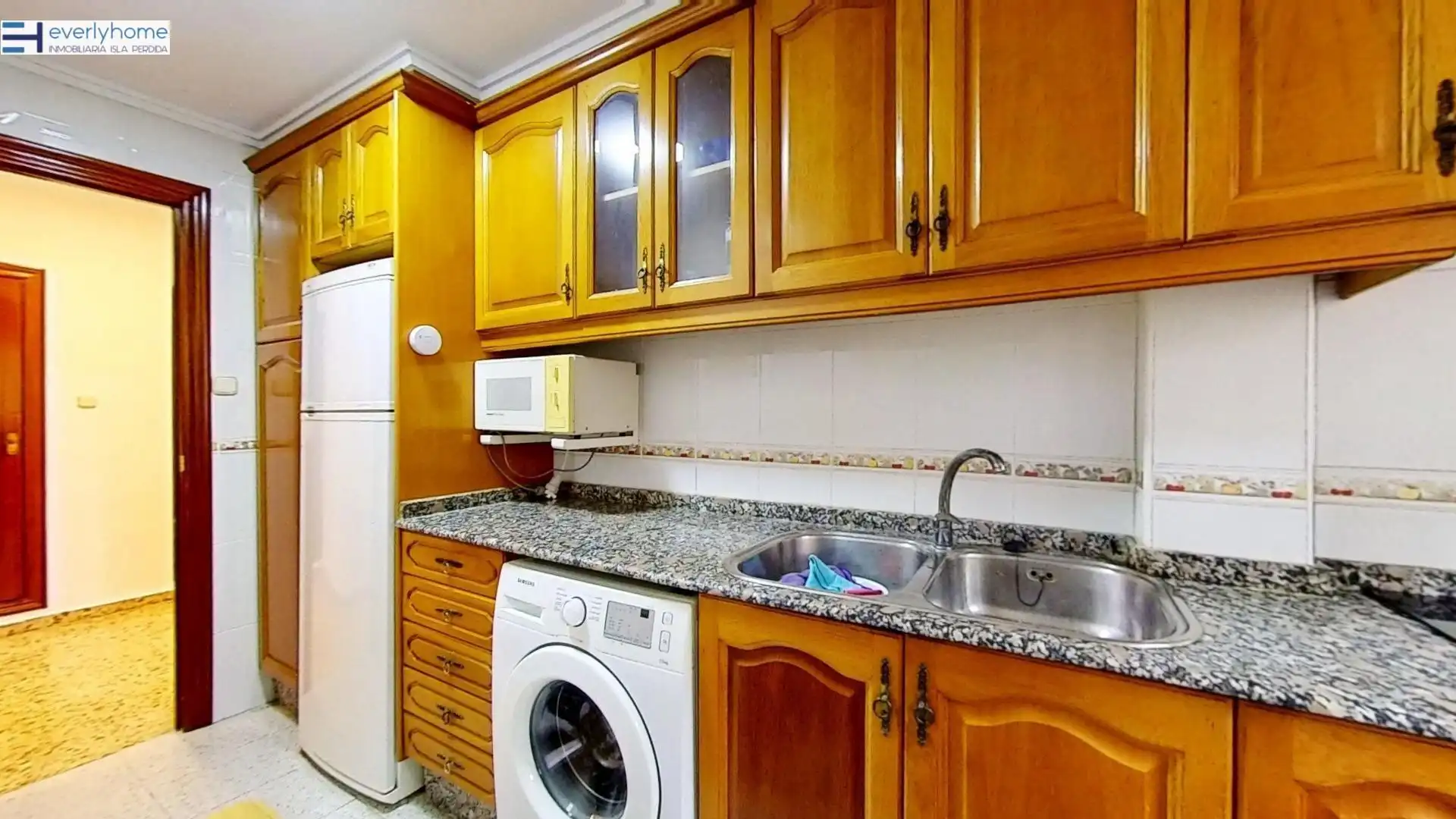 Kitchen of Flat for sale in Valencia  with Furnished and Balcony