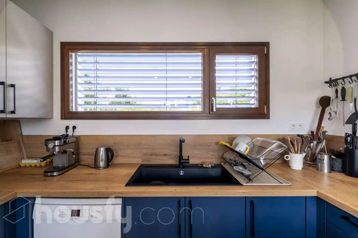 Cocina de Casa o chalet en venta en Sant Cugat del Vallès con Aire acondicionado, Jardín privado y Terraza