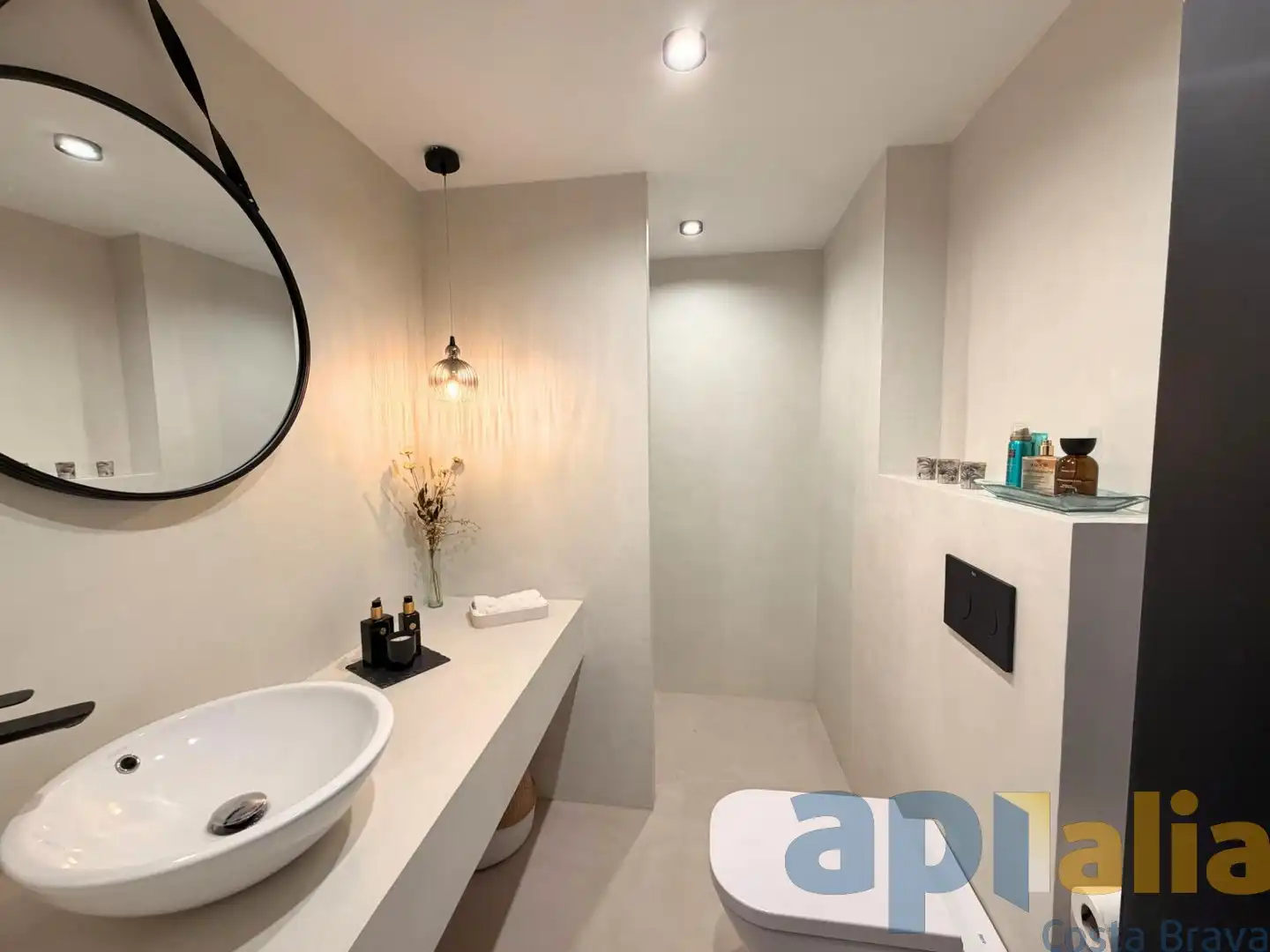 Bathroom of Apartments for sale in Castell d'Aro, Platja d'Aro i s'Agaró  with Air Conditioner, Heating and Private garden