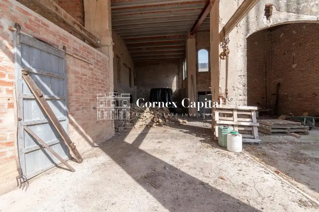 Finca rústica en venda en Ullastret amb Jardí privat, Terrassa i Traster