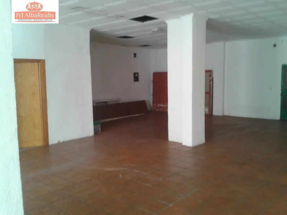 Local comercial en venda a San Pablo, imagen 2