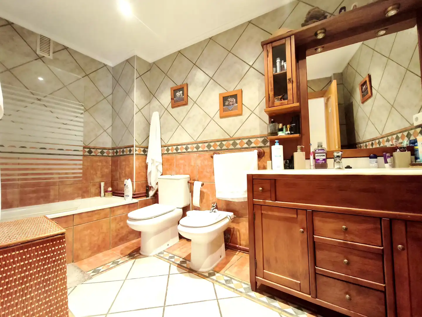 Bathroom of Flat for sale in  Logroño  with Heating, Parquet flooring and Storage room