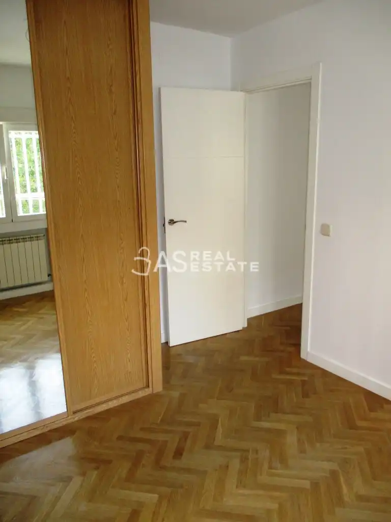 Habitación de Piso en venta en Madrid con Aire acondicionado y Amueblado