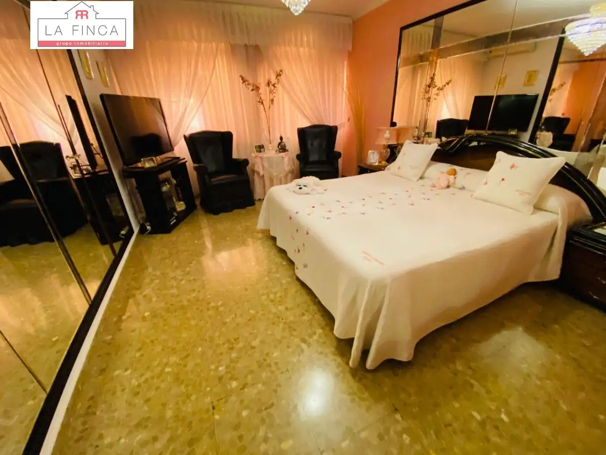 Bedroom of Houses for sale in Málaga  with Private garden, Terrace and Storage room