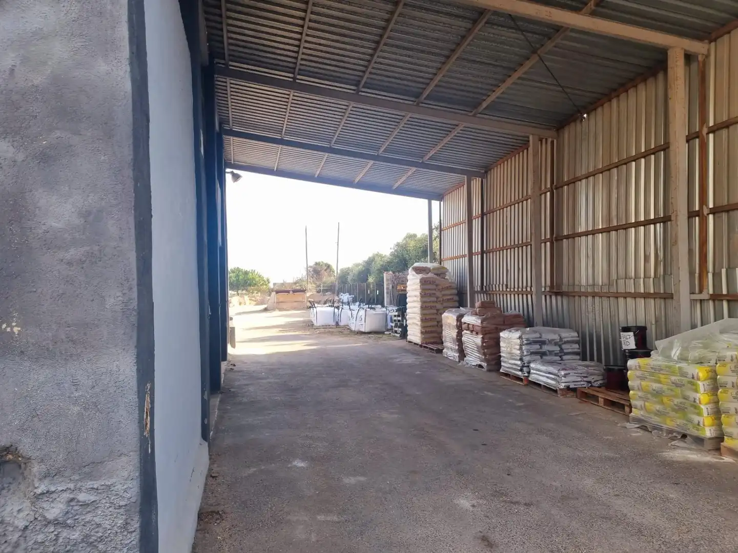 Nau industrial en venda a Avenida de la Ràpita,, Valletes - Xiribecs