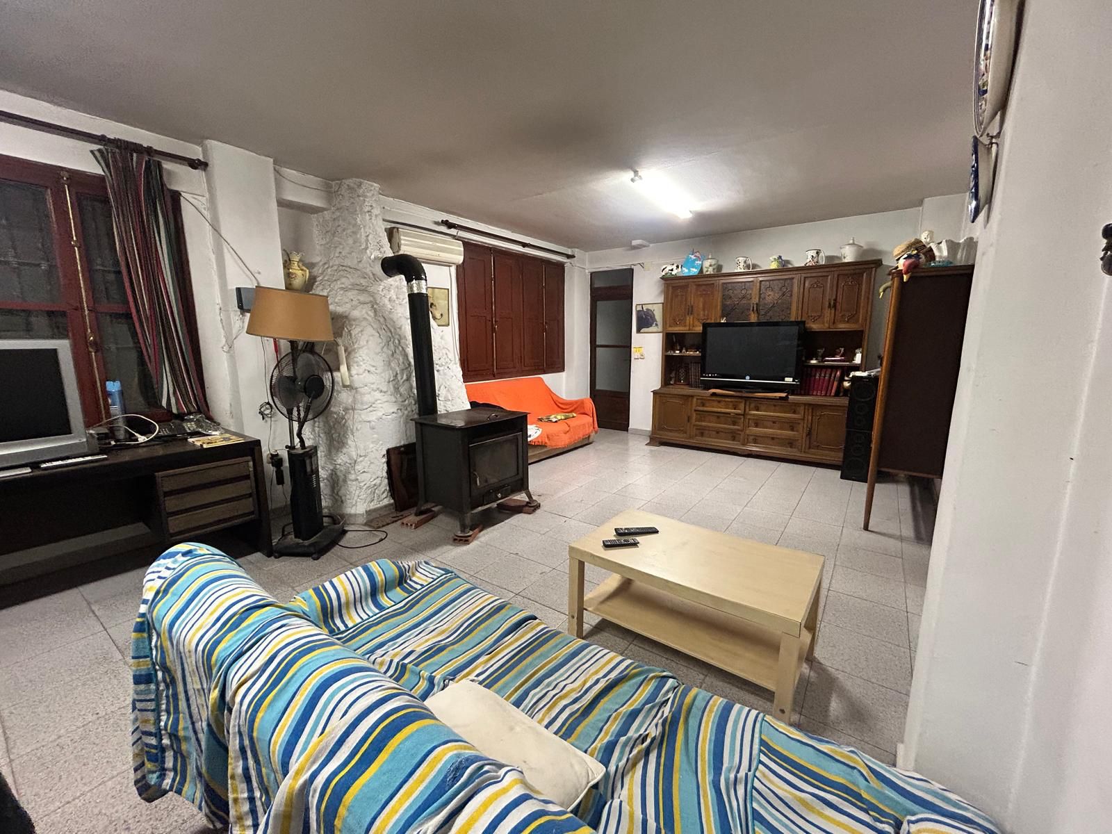 Industrial buildings for sale in Montserrat