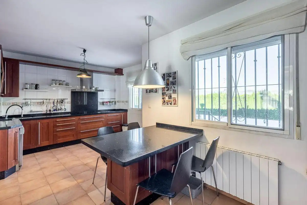 Kitchen of Detached homes for sale in Vegas del Genil  with Air Conditioner and Swimming Pool