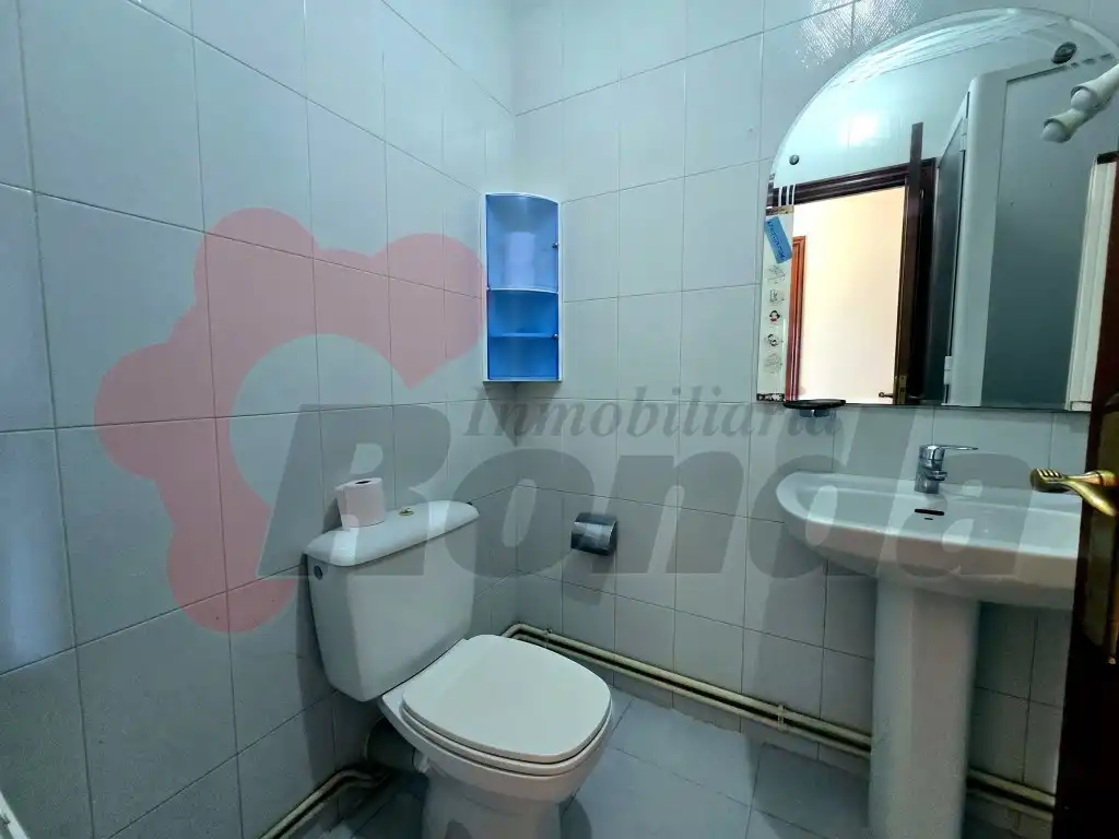 Bany de Casa o xalet en venda en Lugo