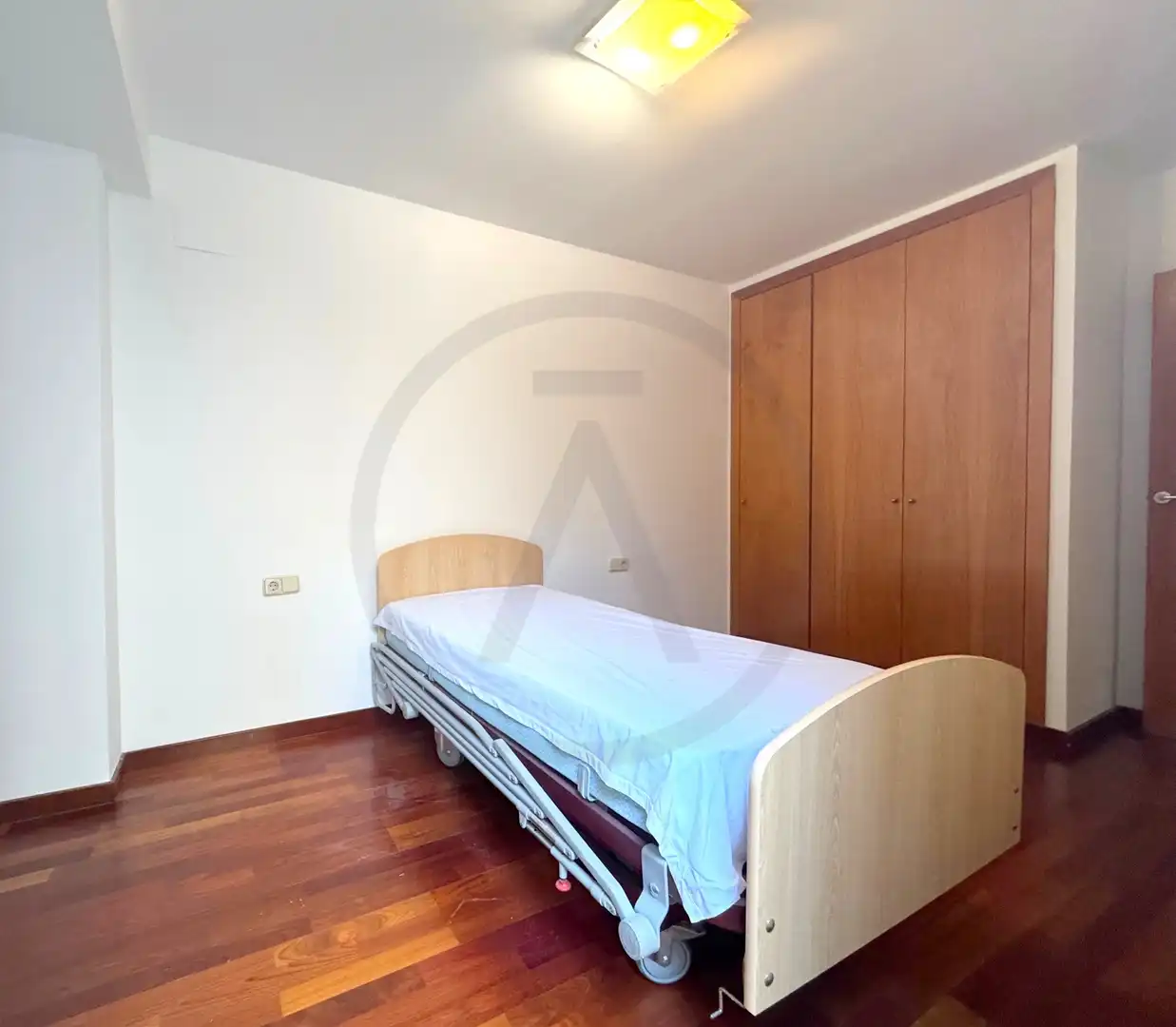 Schlafzimmer von Wohnung zum Verkauf in Terrassa mit Klimaanlage, Heizung und Parkett