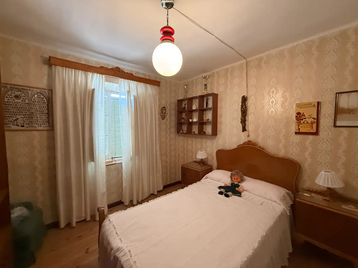 Habitación de Finca rústica en venta en Perales con Calefacción, Amueblado y Horno