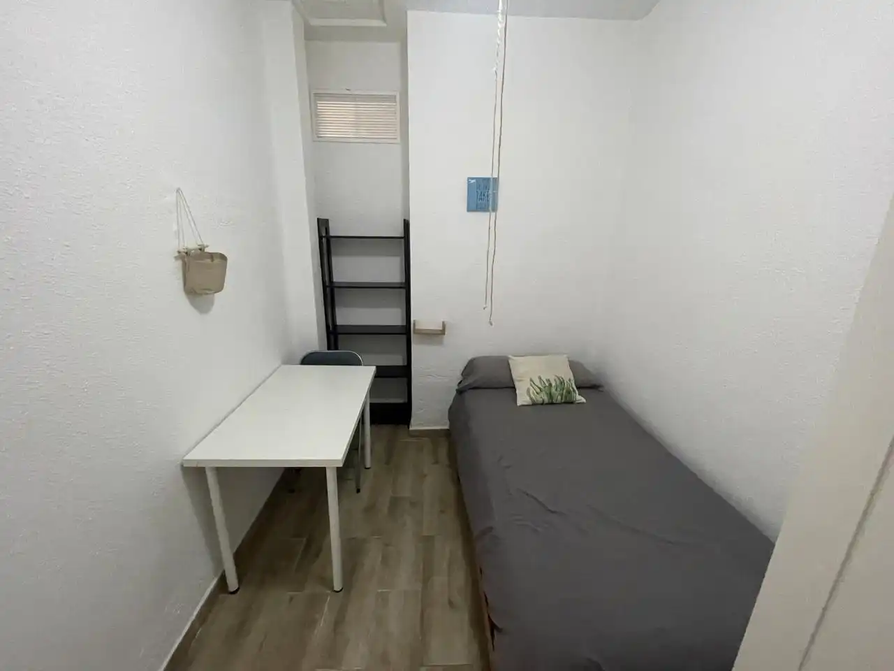 Pis de lloguer a Alcalde Cano Coloma, Valencia, Aiora
