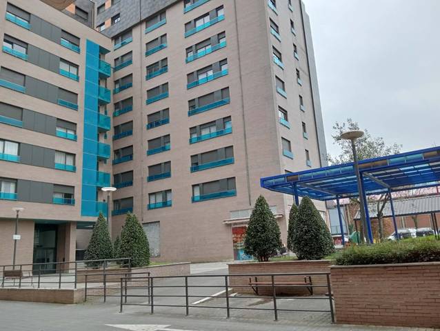 Local comercial en Alquiler en Lube Kalea en Lutxana - Llano