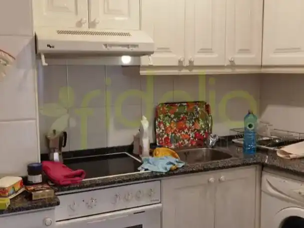 Küche von Wohnung zum Verkauf in Ourense Capital  mit Balkon