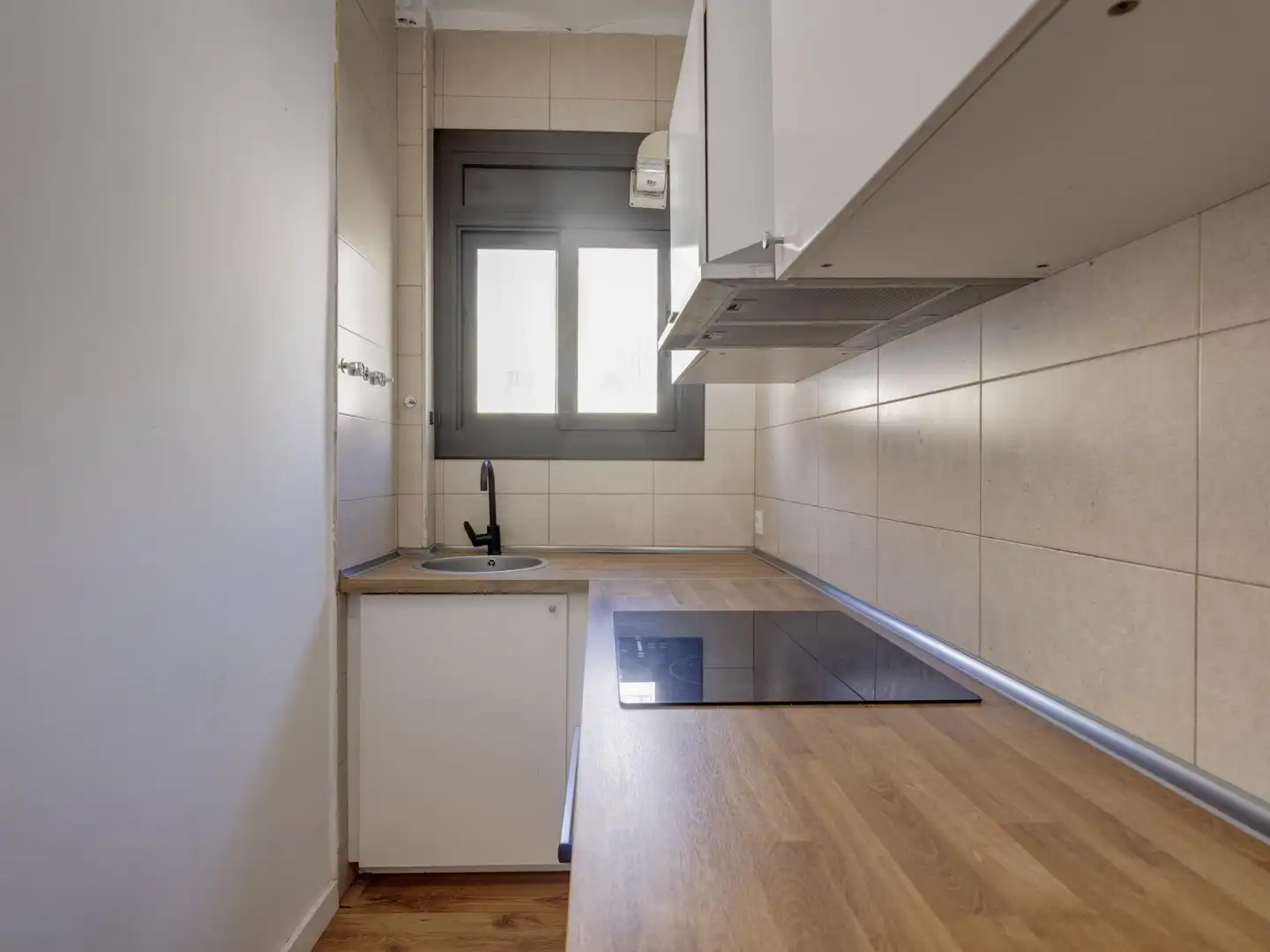 Cuina de Pis en venda en Barcelona amb Aire condicionat, Calefacció i Balcó