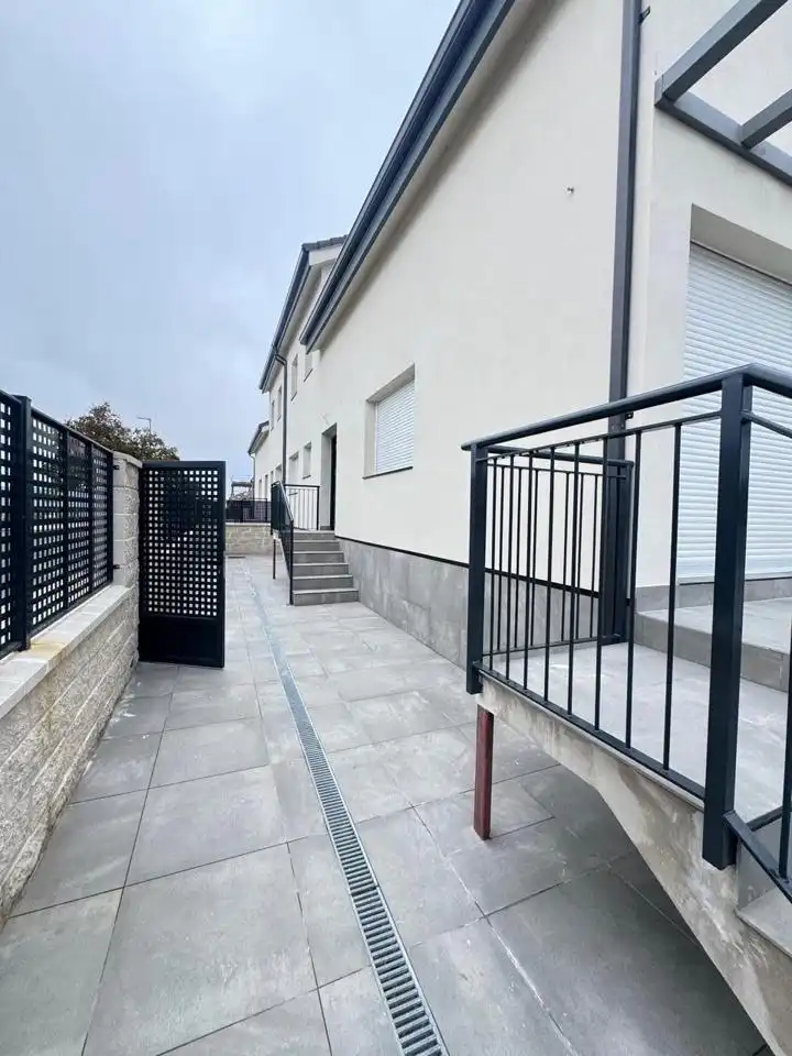 Terrasse von Haus oder Chalet zum Verkauf in Palazuelos de Eresma mit Privatgarten, Terrasse und Abstellraum