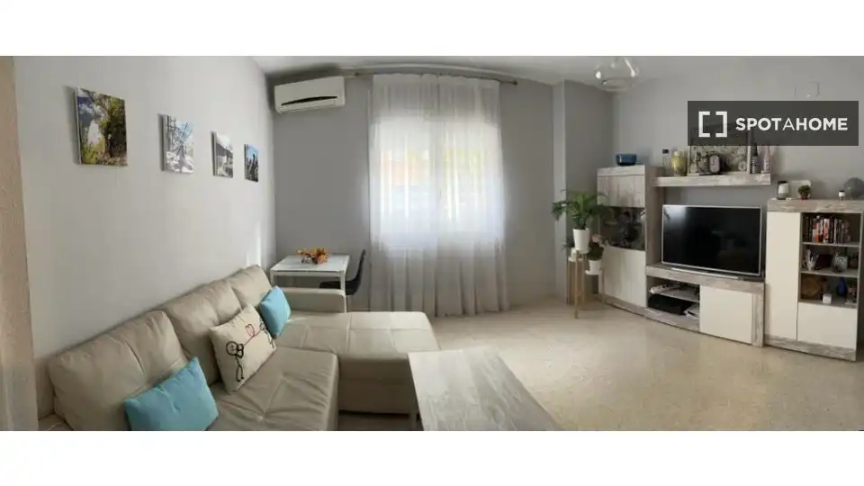 Habitació a La Calzada - La Florida