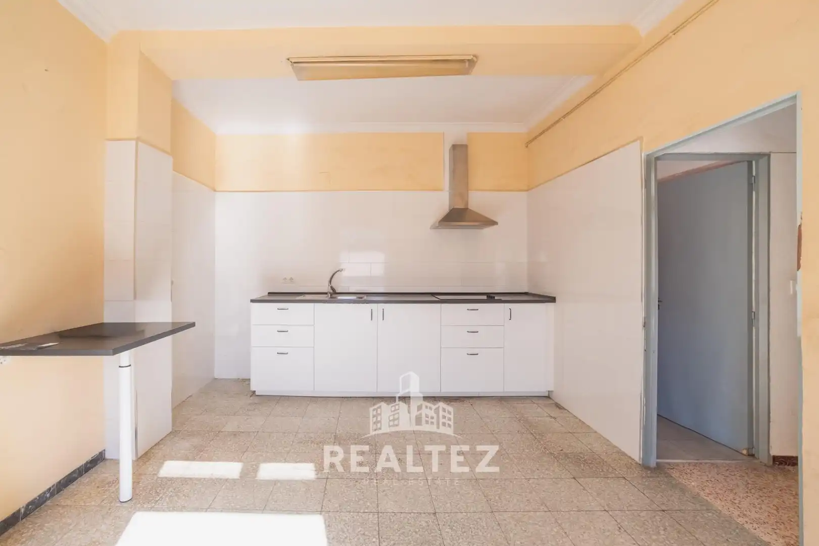 Kitchen of Flat for sale in Jerez de la Frontera  with Terrace, Balcony and Alarm
