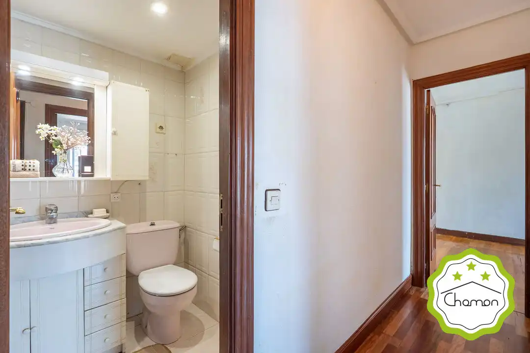 Bathroom of Flat for sale in Derio  with Terrace