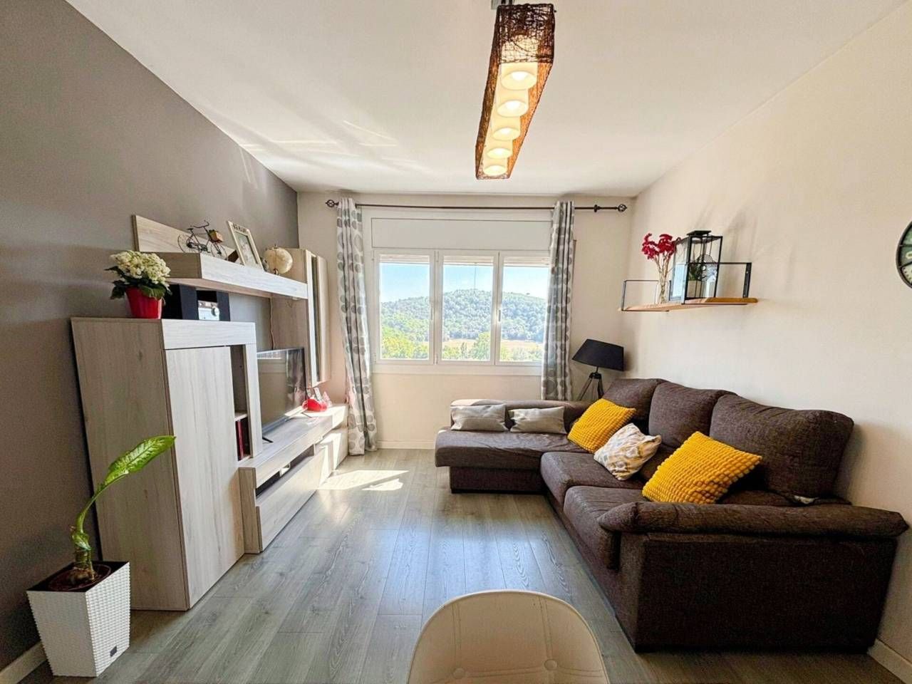 Sala d'estar de Àtic en venda en Cerdanyola del Vallès amb Aire condicionat, Parquet i Terrassa