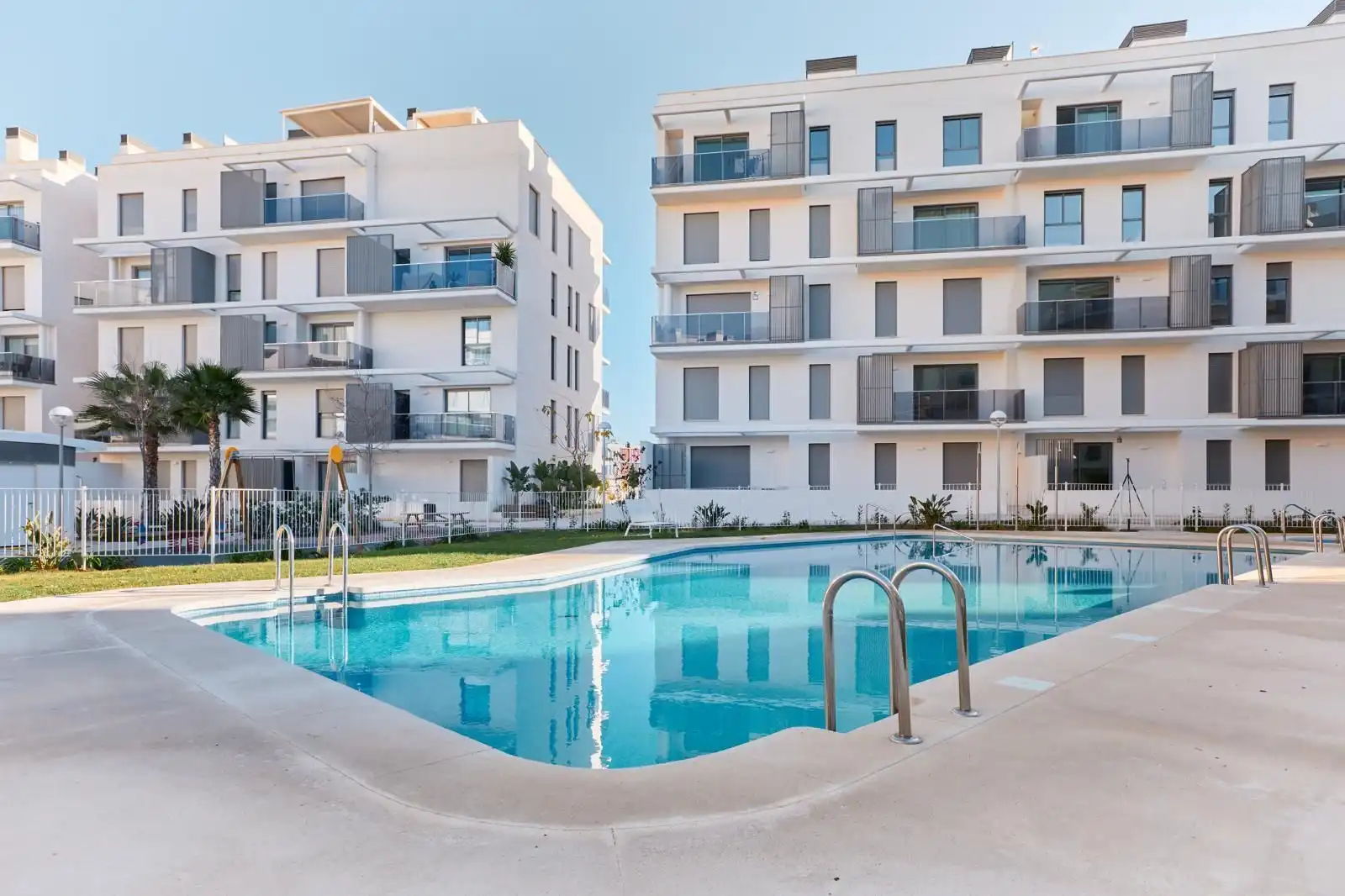 Piscina de Piso en venta en Dénia con Aire acondicionado, Calefacción y Terraza