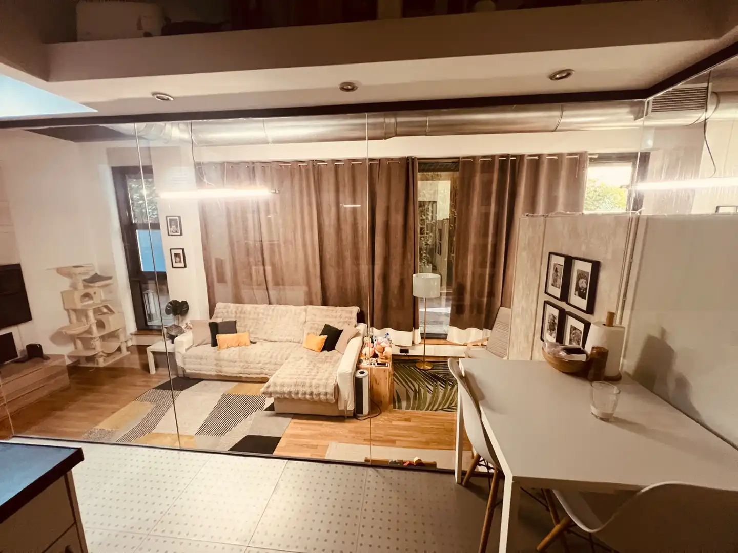 Sala d'estar de Loft en venda en San Sebastián de los Reyes amb Aire condicionat, Calefacció i Jardí privat