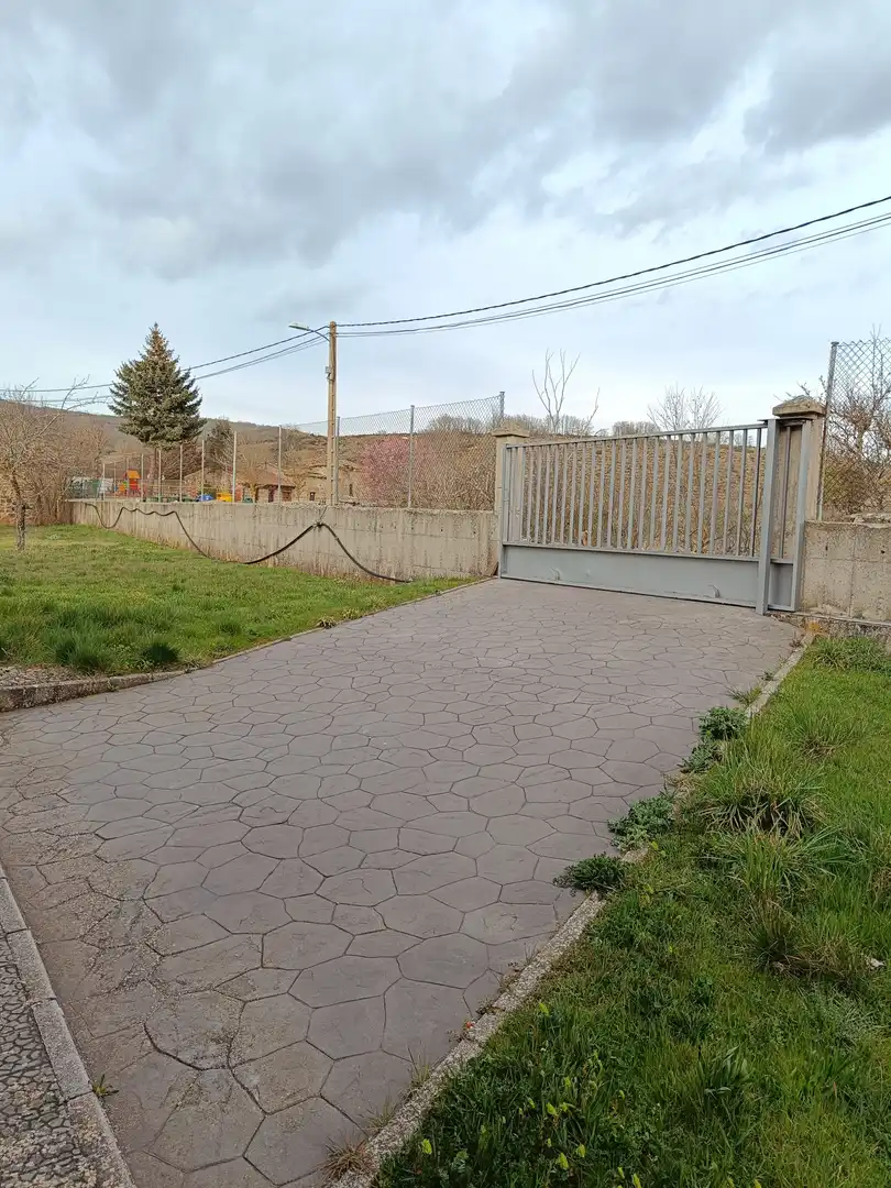 Terrassa de Casa o xalet en venda en Aguilar de Campoo amb Calefacció i Terrassa