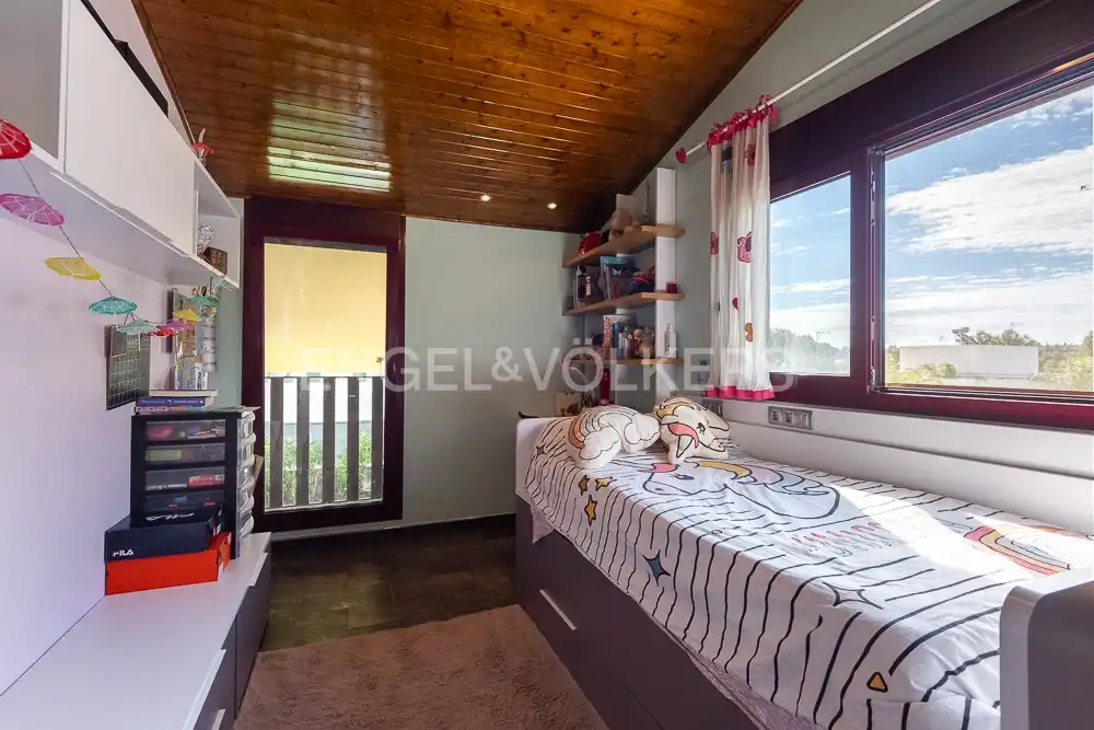Bedroom of Houses for rent in Paterna  with Air Conditioner, Heating and Private garden