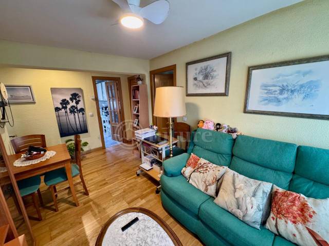 Piso en Venta en Plaza San Francisco de Sales en Tormes - La Vega