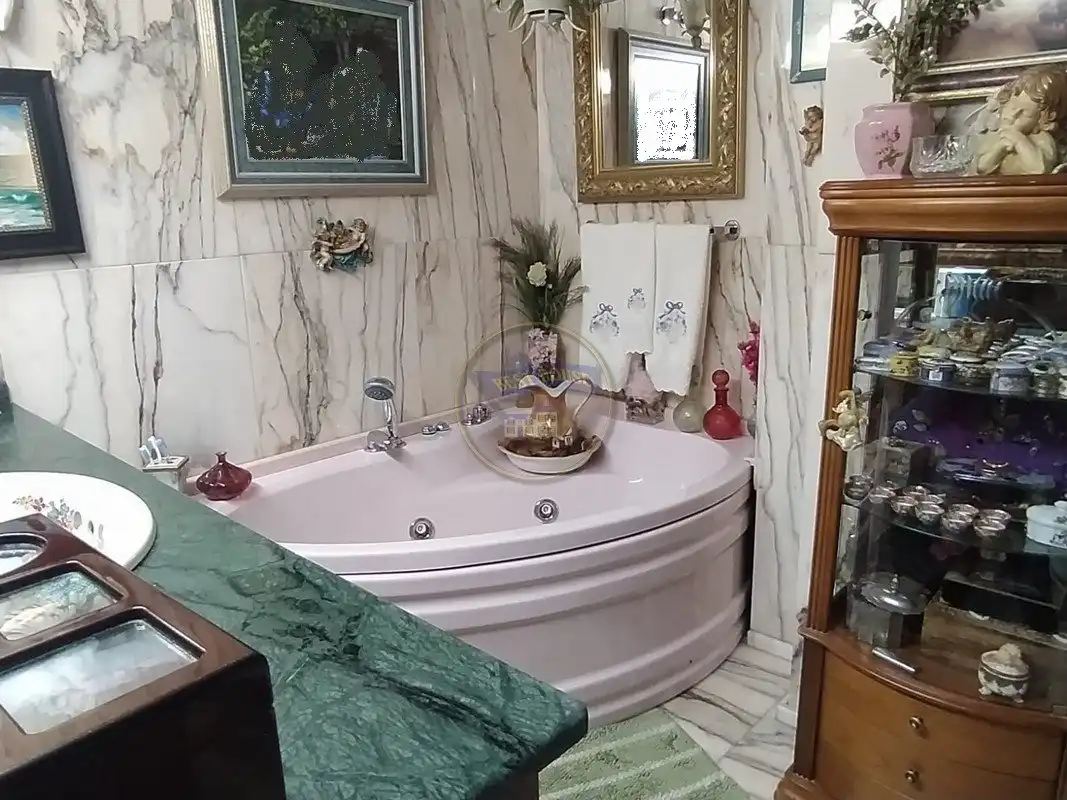 Baño de Piso en venta en Vigo  con Calefacción, Terraza y Trastero