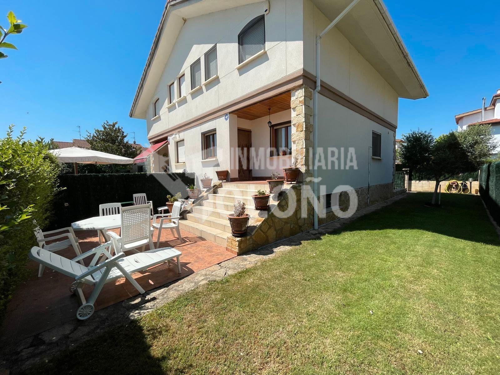 Jardí de Casa o xalet en venda en Anguciana amb Calefacció, Jardí privat i Parquet