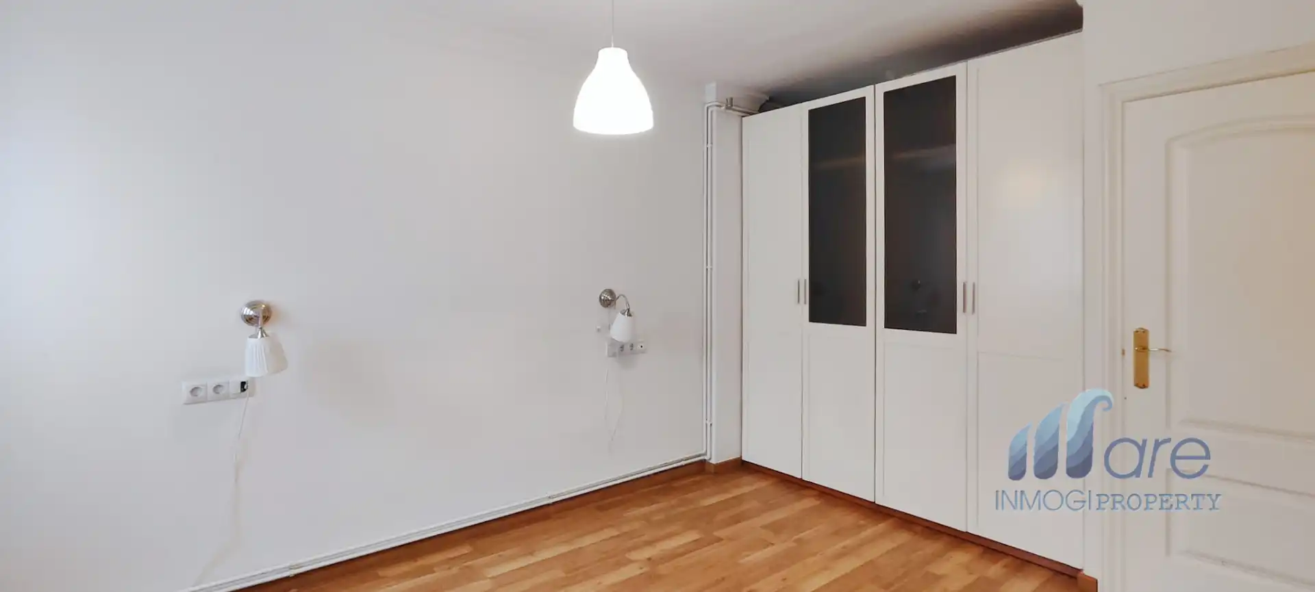 Bedroom of Flat for sale in Granada  with Heating and Parquet flooring